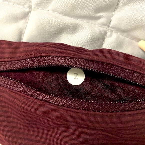 Lululemon Speed Short Size 2 - Picture 4 of 4